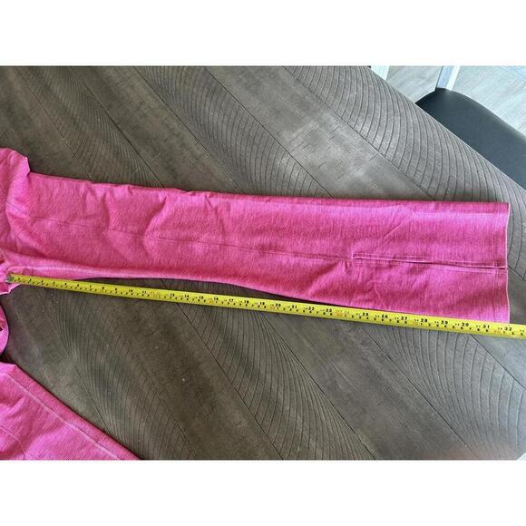 NWOT Beach Riot Hot Pink Alani Flared Pants Slit Legs Women’s size Medium​ - Picture 8 of 13